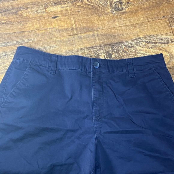 a new day size 12 Women's flat front stretch Dark Blue Bermudas casual summer - Picture 3 of 9